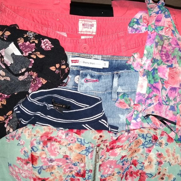 5 LBS💕 10+ Items💕 Size XS-XL💕 Mystery Box - Picture 11 of 14